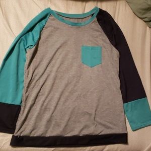XL Gray long sleeve shirt with alternating sleeves